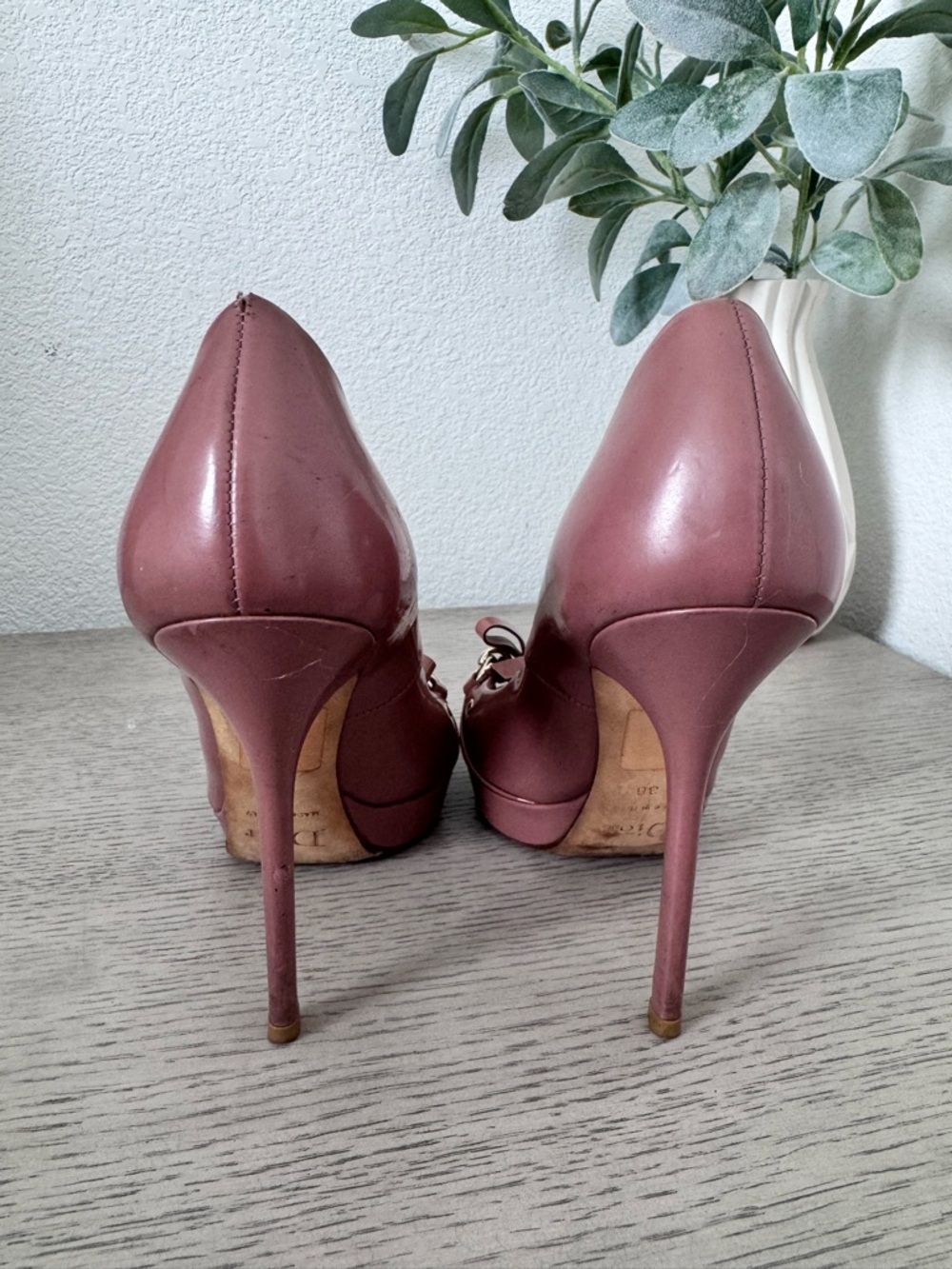 Authentic Christian Dior Dusty Rose Peep-Toe Stiletto Pumps - Picture 4 of 9